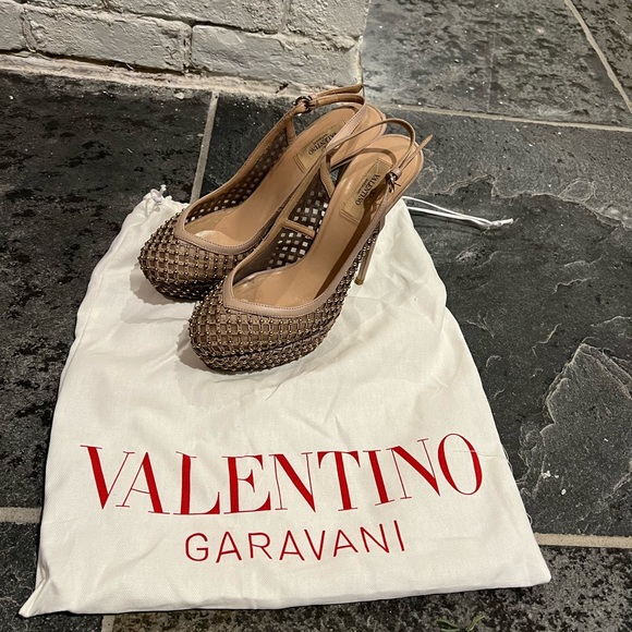 Valentino studded heels, size 39 - Picture 3 of 6